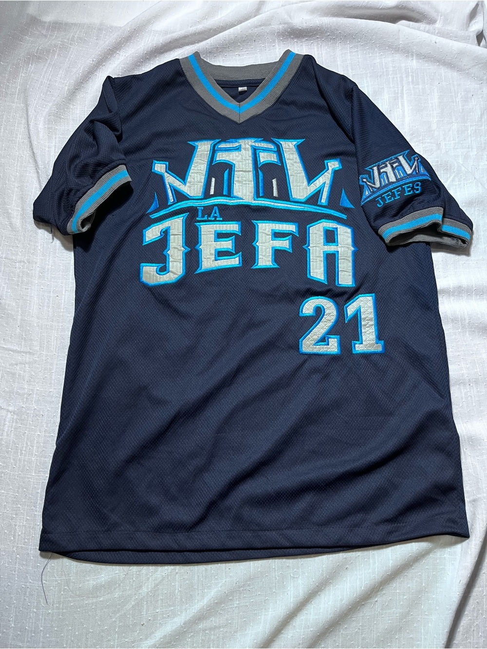La Jefa D’ EL 21 Mesh Jersey Men’s M Blue Embroidered Y2K Streetwear